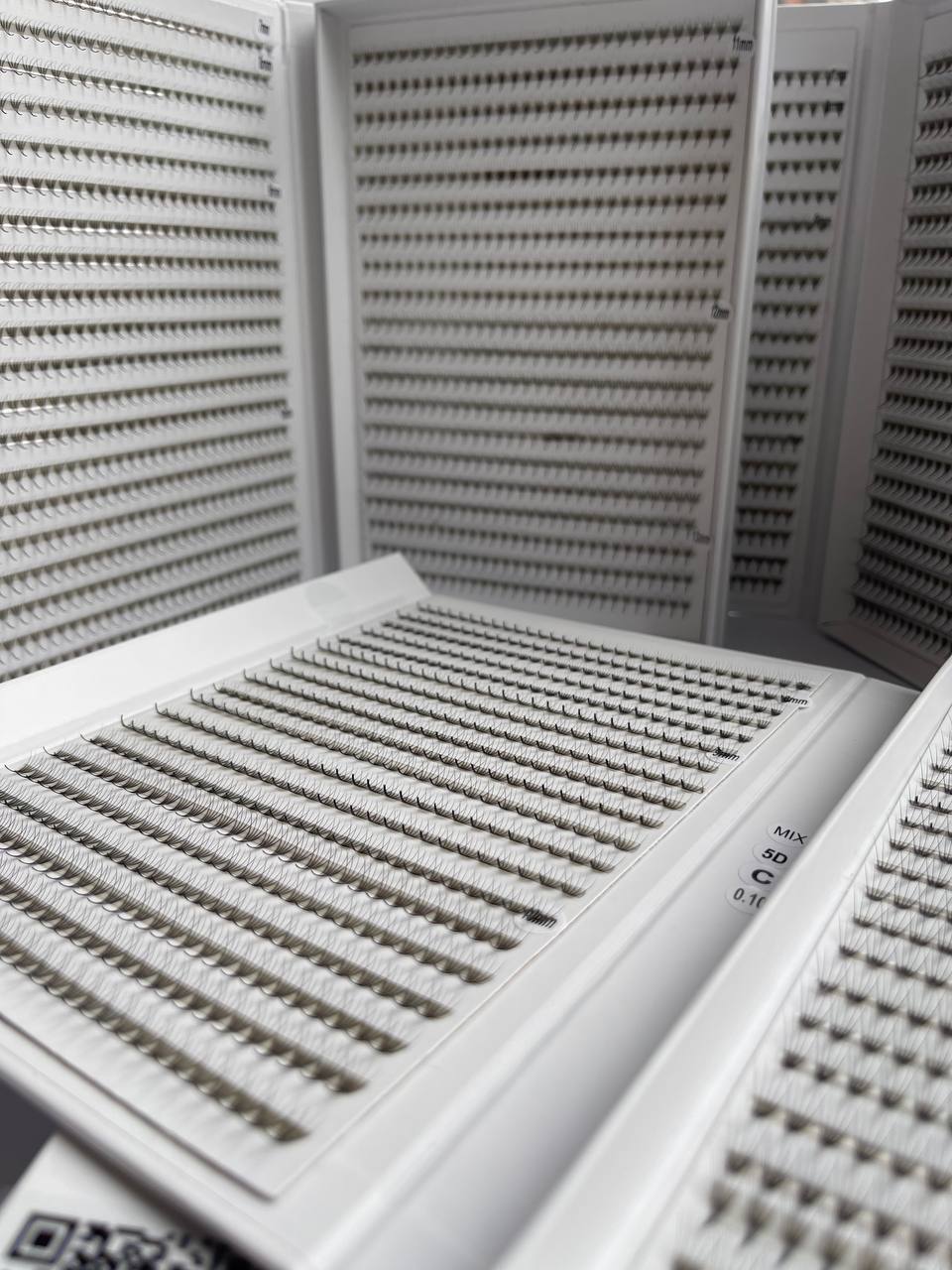 3D-пучкові вії мікс довжин МАХ для нарощування (товщина 0.07mm)